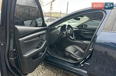 Седан Mazda 3 2019 в Івано-Франківську