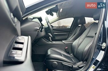 Седан Mazda 3 2019 в Івано-Франківську