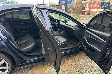 Седан Mazda 3 2019 в Івано-Франківську