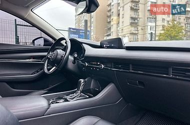 Седан Mazda 3 2019 в Івано-Франківську