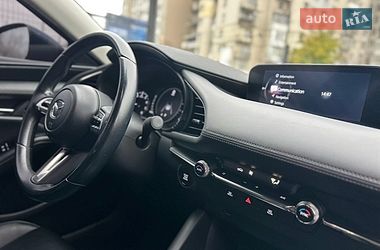 Седан Mazda 3 2019 в Івано-Франківську