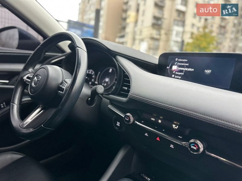 Седан Mazda 3 2019 в Івано-Франківську