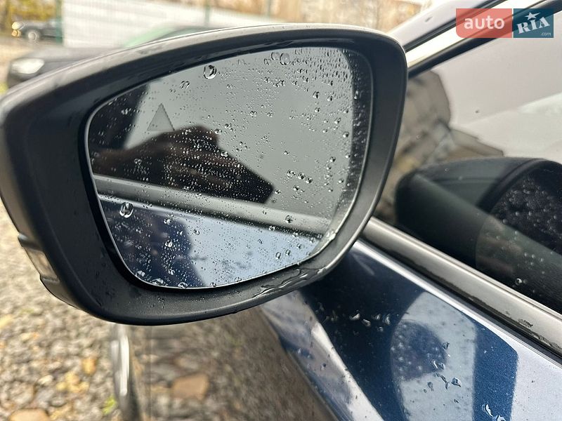 Седан Mazda 3 2019 в Івано-Франківську
