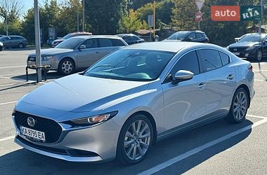 Mazda 3  2019
