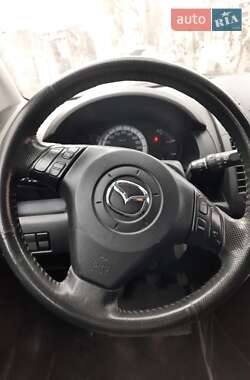Mazda 5  2006