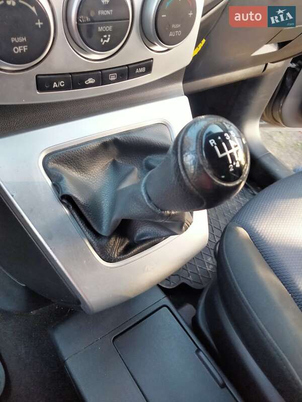 Минивэн Mazda 5 2005 в Львове