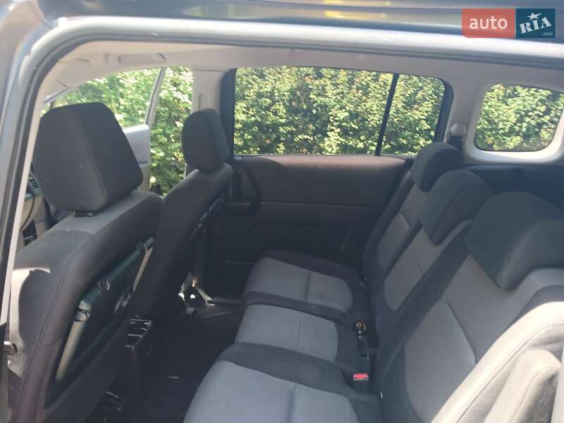 Минивэн Mazda 5 2006 в Рогатине