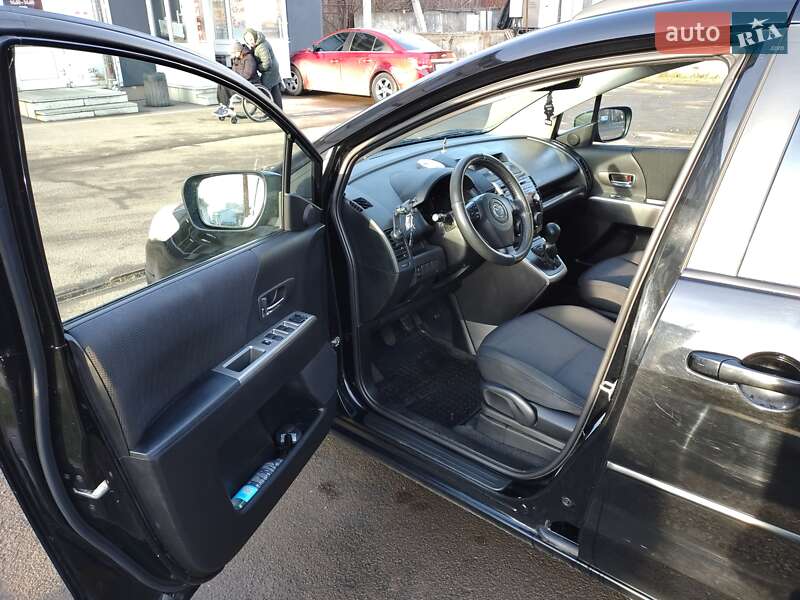 Минивэн Mazda 5 2010 в Луцке