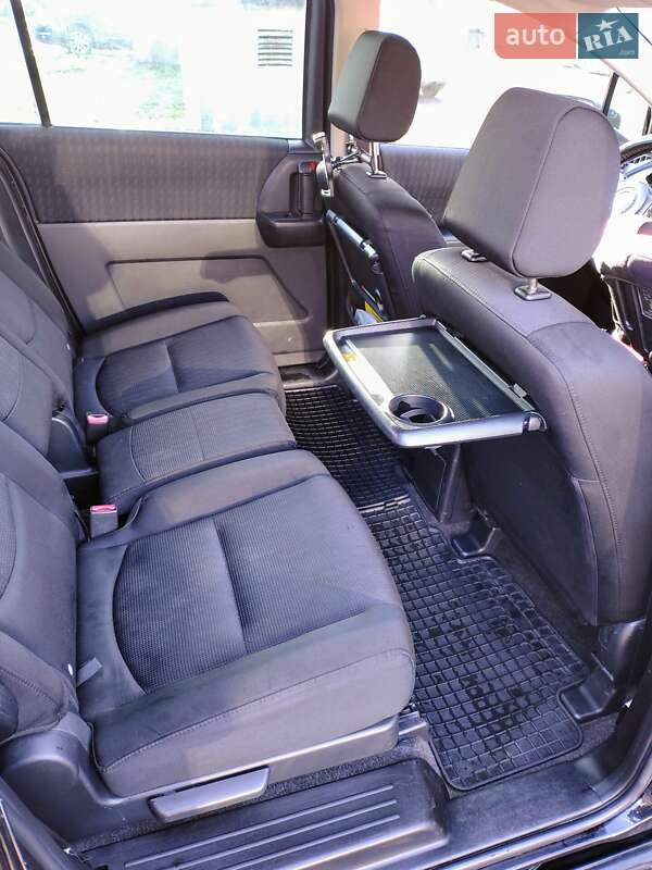 Минивэн Mazda 5 2010 в Луцке