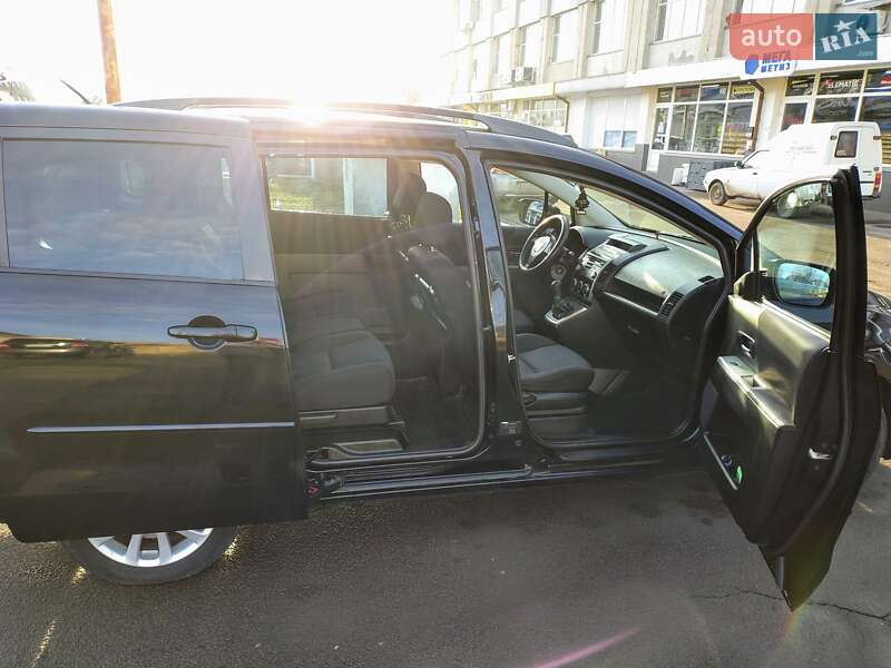 Минивэн Mazda 5 2010 в Луцке