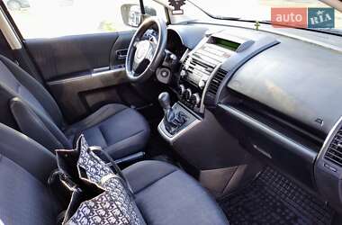 Минивэн Mazda 5 2010 в Луцке