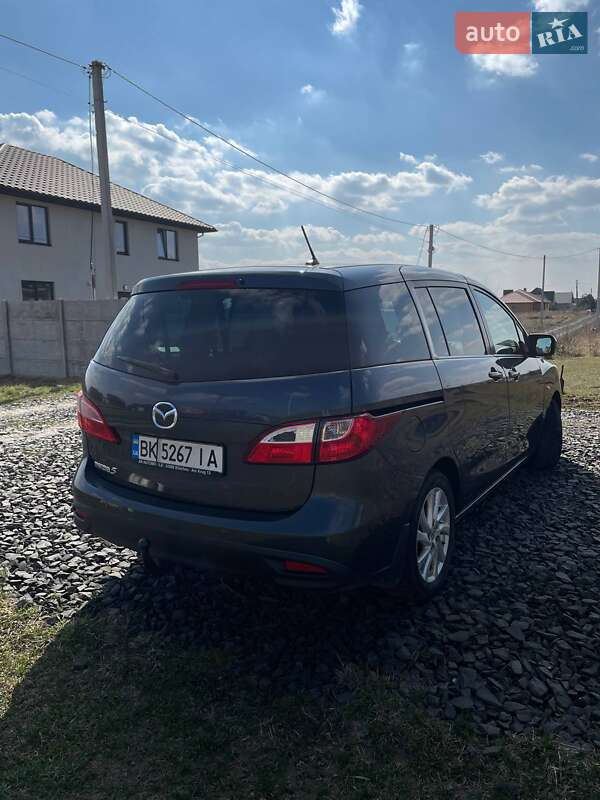 Мінівен Mazda 5 2011 в Вараші