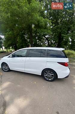 Mazda 5  2012
