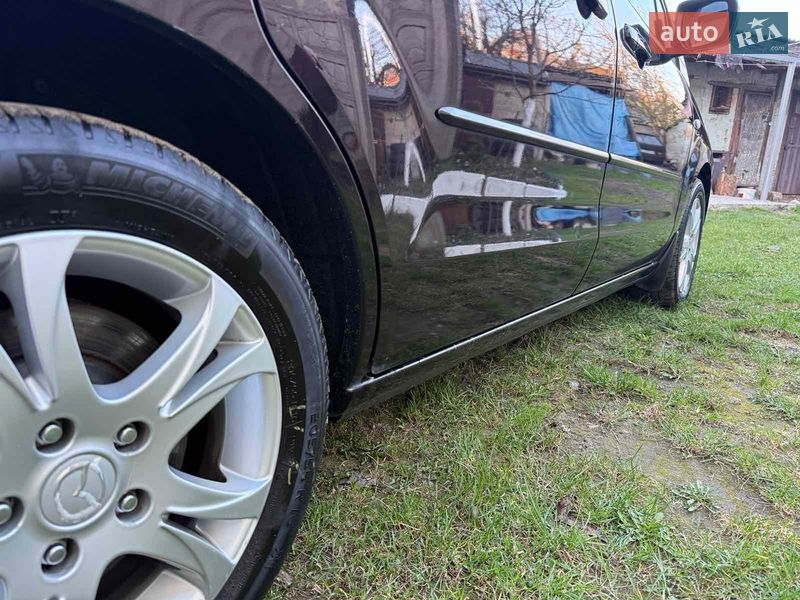 Мінівен Mazda 5 2009 в Львові фото 3 Мінівен Mazda 5 2009 в Львові