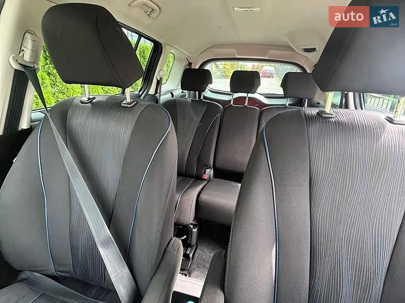 Мінівен Mazda 5 2011 в Луцьку
