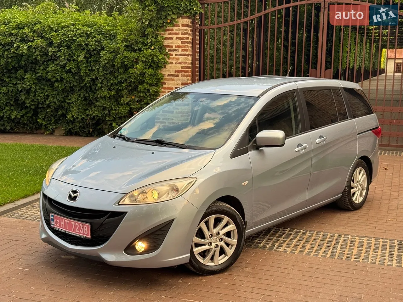 Mazda 5 2011