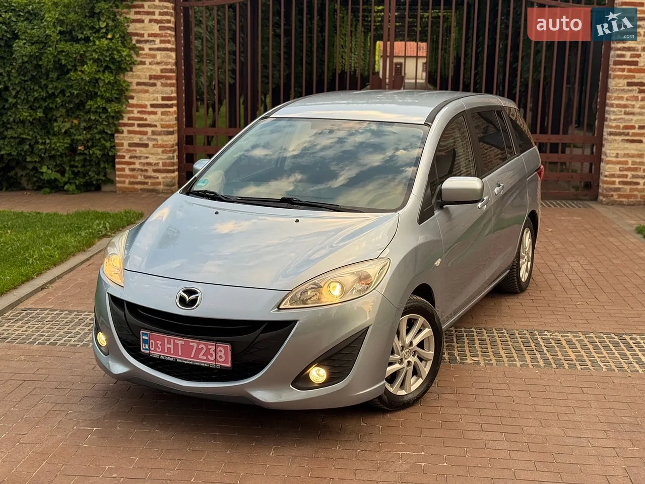 2011 Mazda 5 - мініатюра 2