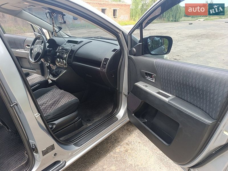 Мінівен Mazda 5 2010 в Охтирці