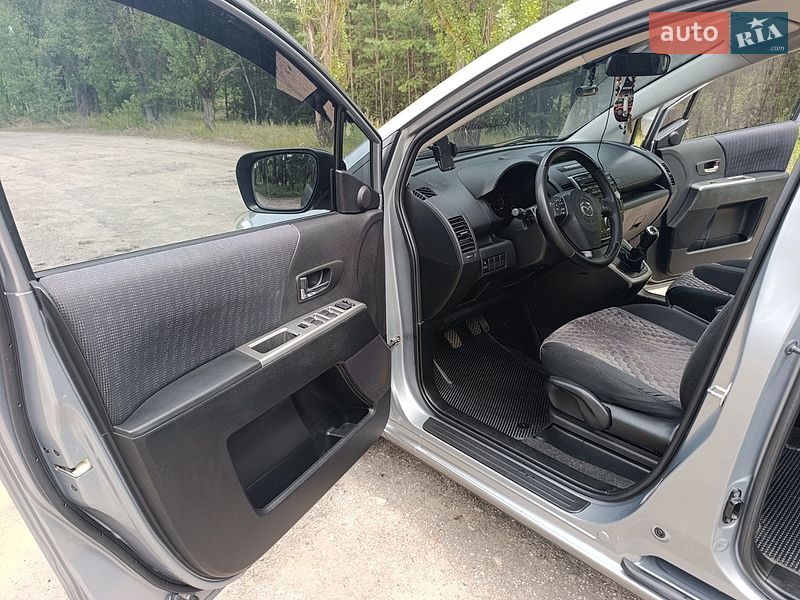 Мінівен Mazda 5 2010 в Охтирці