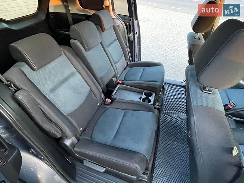 Минивэн Mazda 5 2007 в Снятине