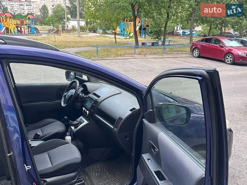 Минивэн Mazda 5 2007 в Киеве