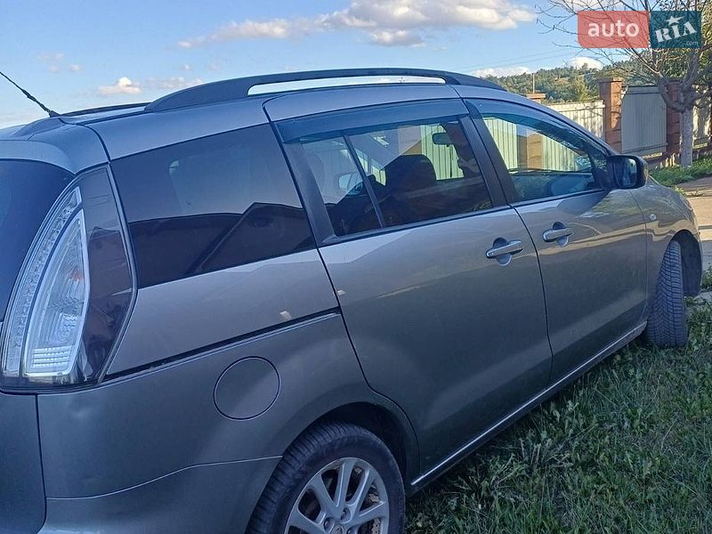 Мінівен Mazda 5 2010 в Чернівцях
