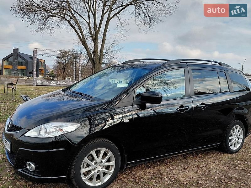 Позашляховик / Кросовер Mazda 5