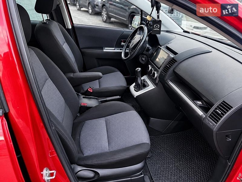 Минивэн Mazda 5 2005 в Днепре
