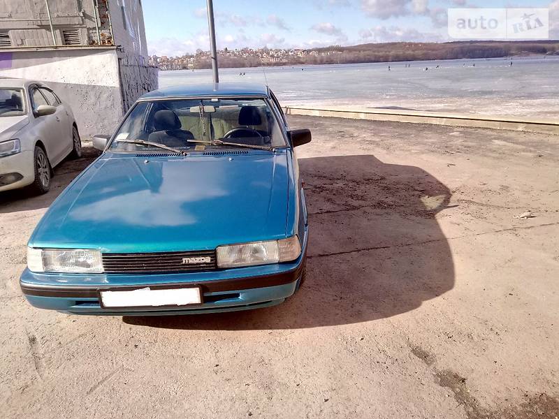 Mazda 626 1985 года