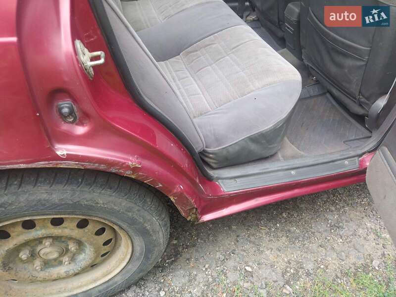 Седан Mazda 626 1992 в Миколаєві фото 4 Седан Mazda 626 1992 в Миколаєві