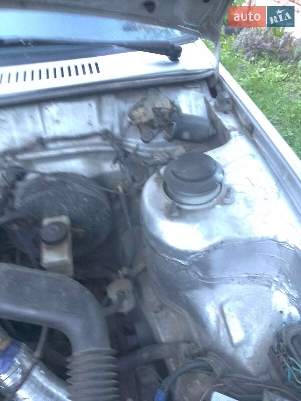 Седан Mazda 626 1987 в Глибокій