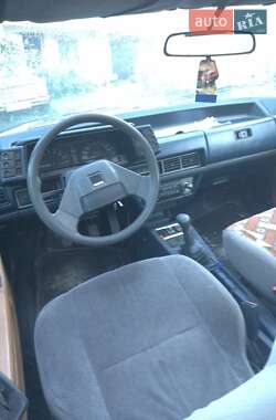 Седан Mazda 626 1987 в Глибокій