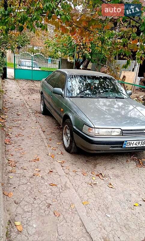Седан Mazda 626 1991 в Сараті