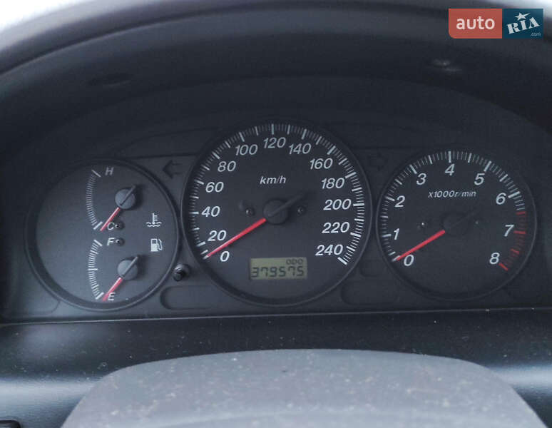 Хетчбек Mazda 626 2000 в Києві