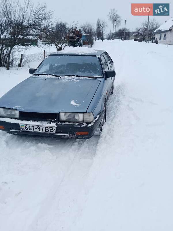 Хэтчбек Mazda 626 1987 в Коростене