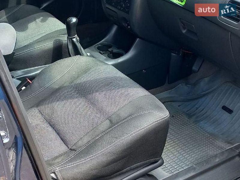 Седан Mazda 626 1999 в Львові