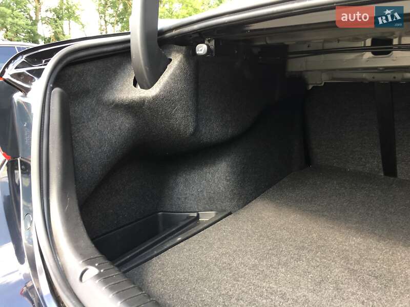 Седан Mazda 6 2016 в Тернополе