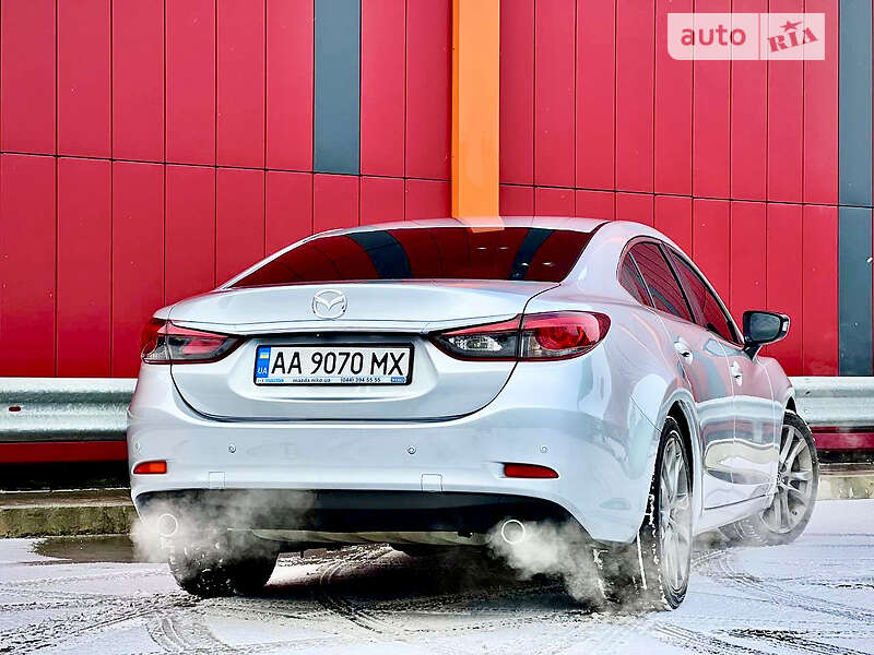 Седан Mazda 6 2016 в Киеве