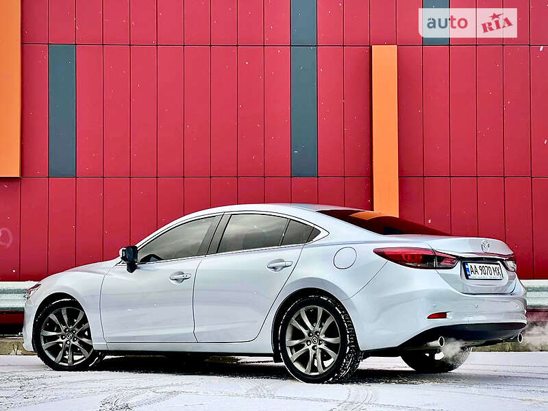 Седан Mazda 6 2016 в Киеве