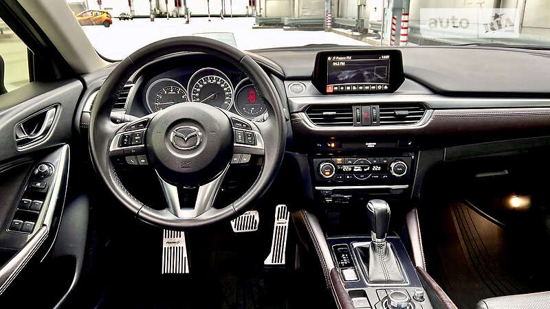 Седан Mazda 6 2016 в Киеве