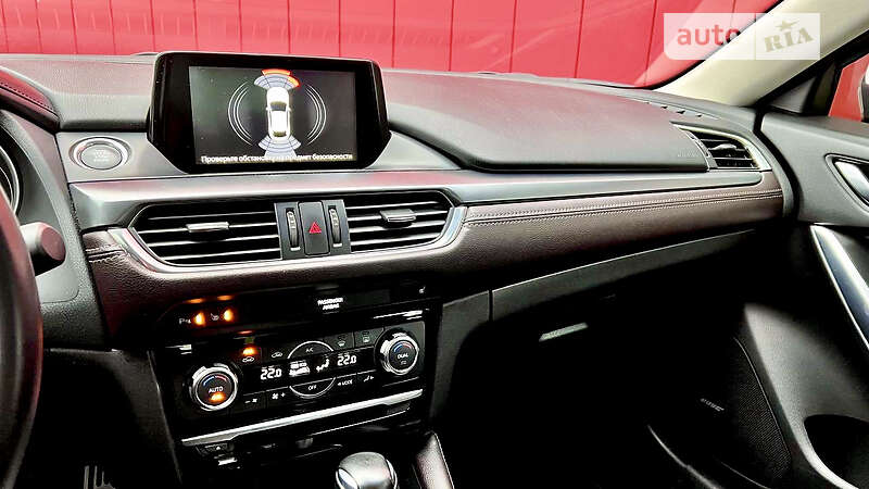 Седан Mazda 6 2016 в Киеве