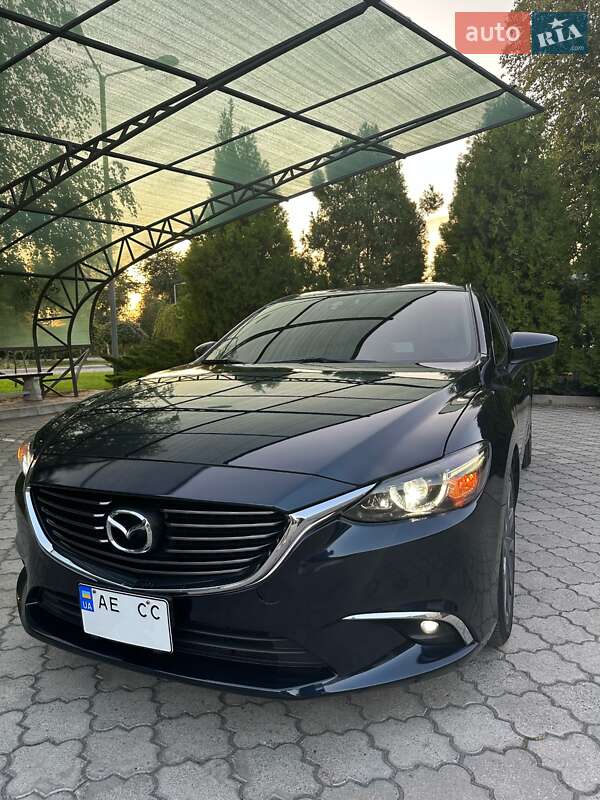 Седан Mazda 6 2016 в Павлограде