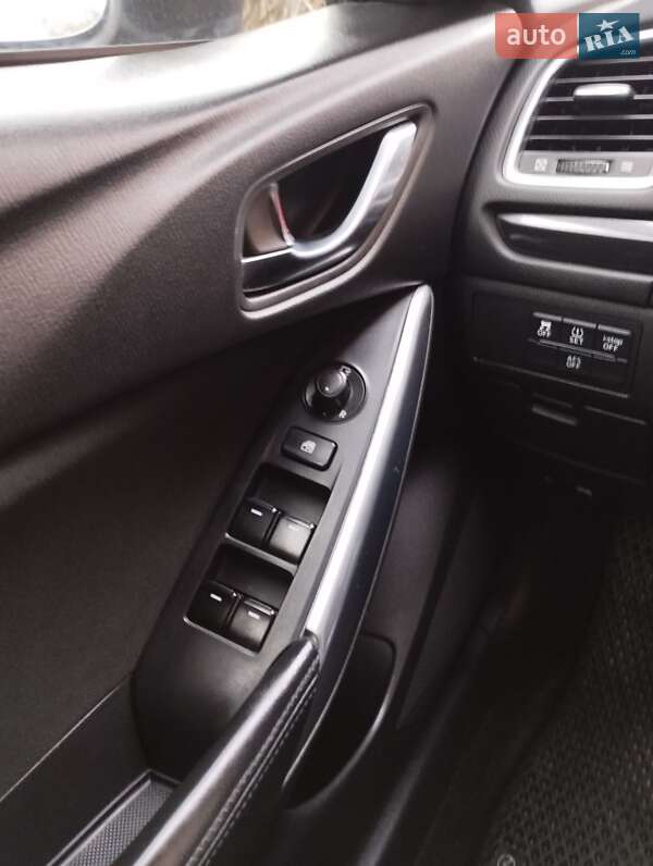 Седан Mazda 6 2013 в Сарнах
