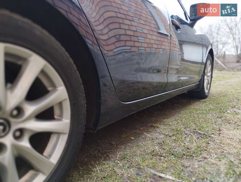 Седан Mazda 6 2013 в Сарнах