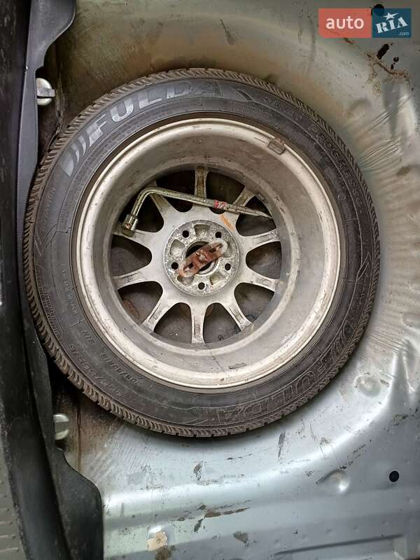 Седан Mazda 6 2004 в Запоріжжі