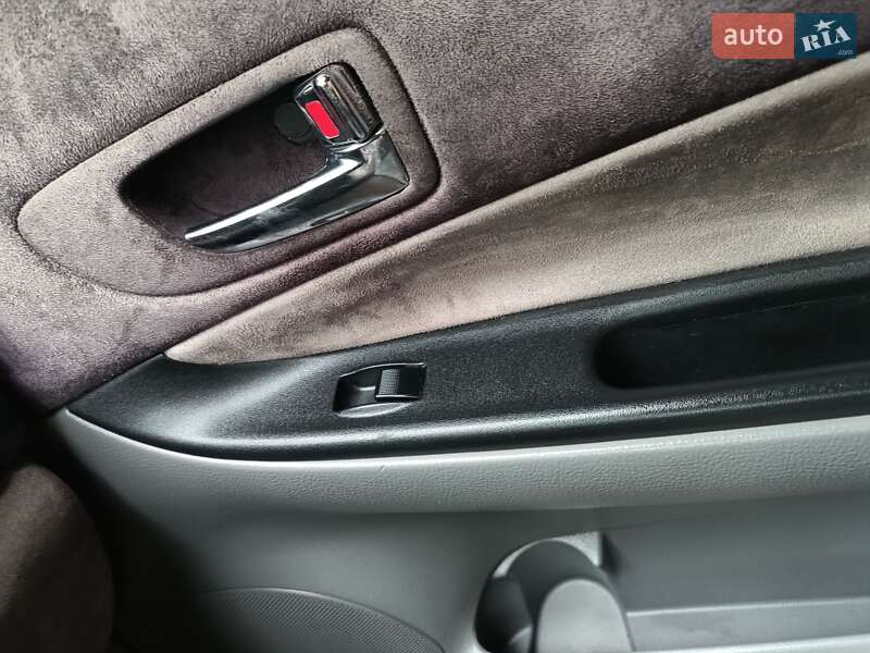 Седан Mazda 6 2004 в Запоріжжі