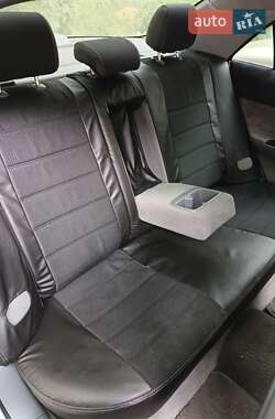 Седан Mazda 6 2004 в Запоріжжі