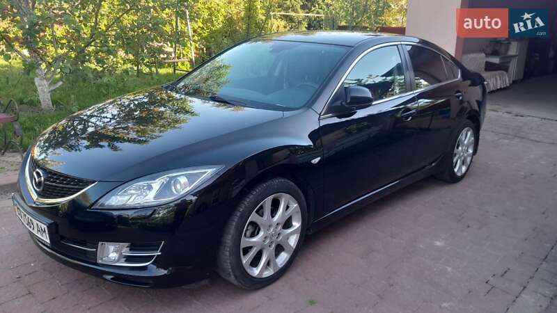 Седан Mazda 6