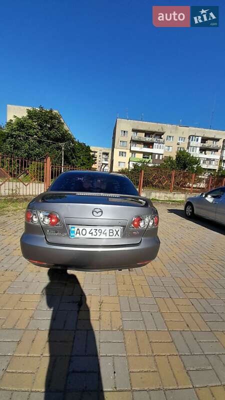 Седан Mazda 6