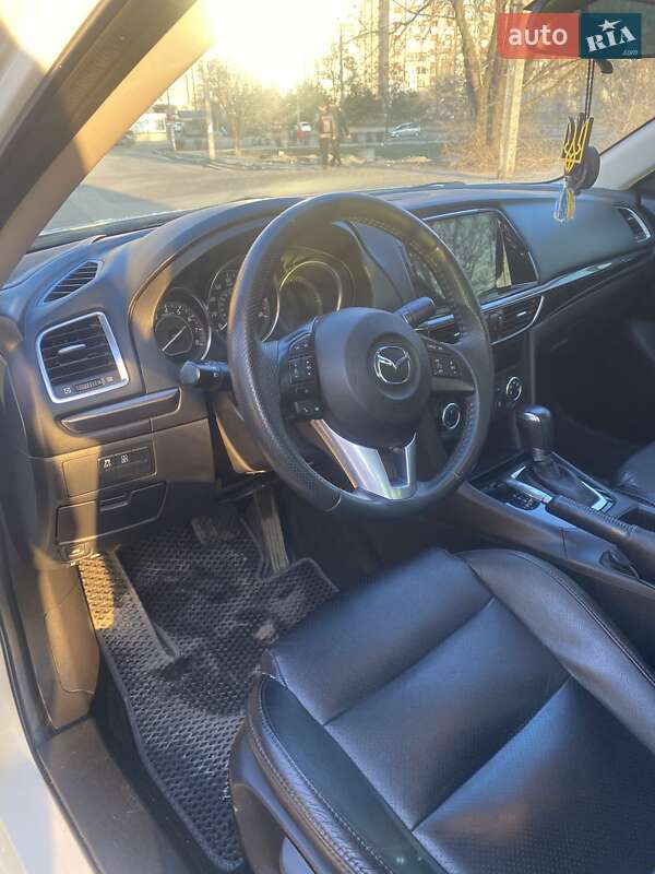 Седан Mazda 6 2014 в Запорожье
